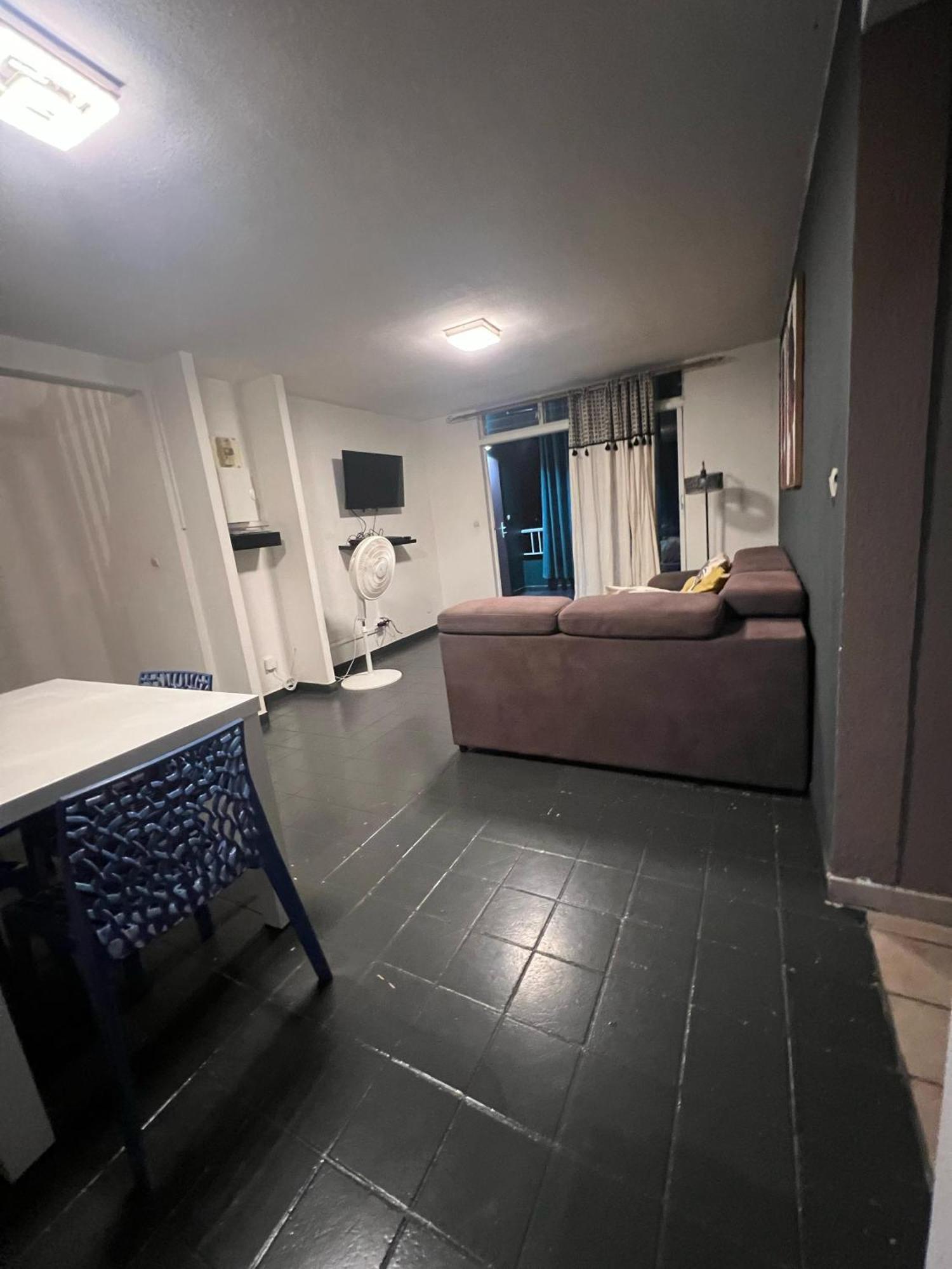 Appart Spa 20 Min Port Croisiere Et Aeroport Сент-Роз Экстерьер фото